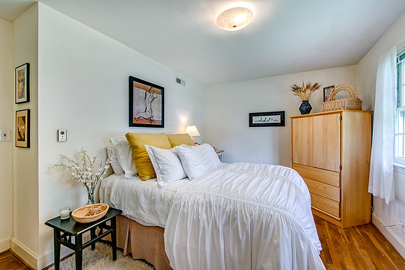 2950StClaire